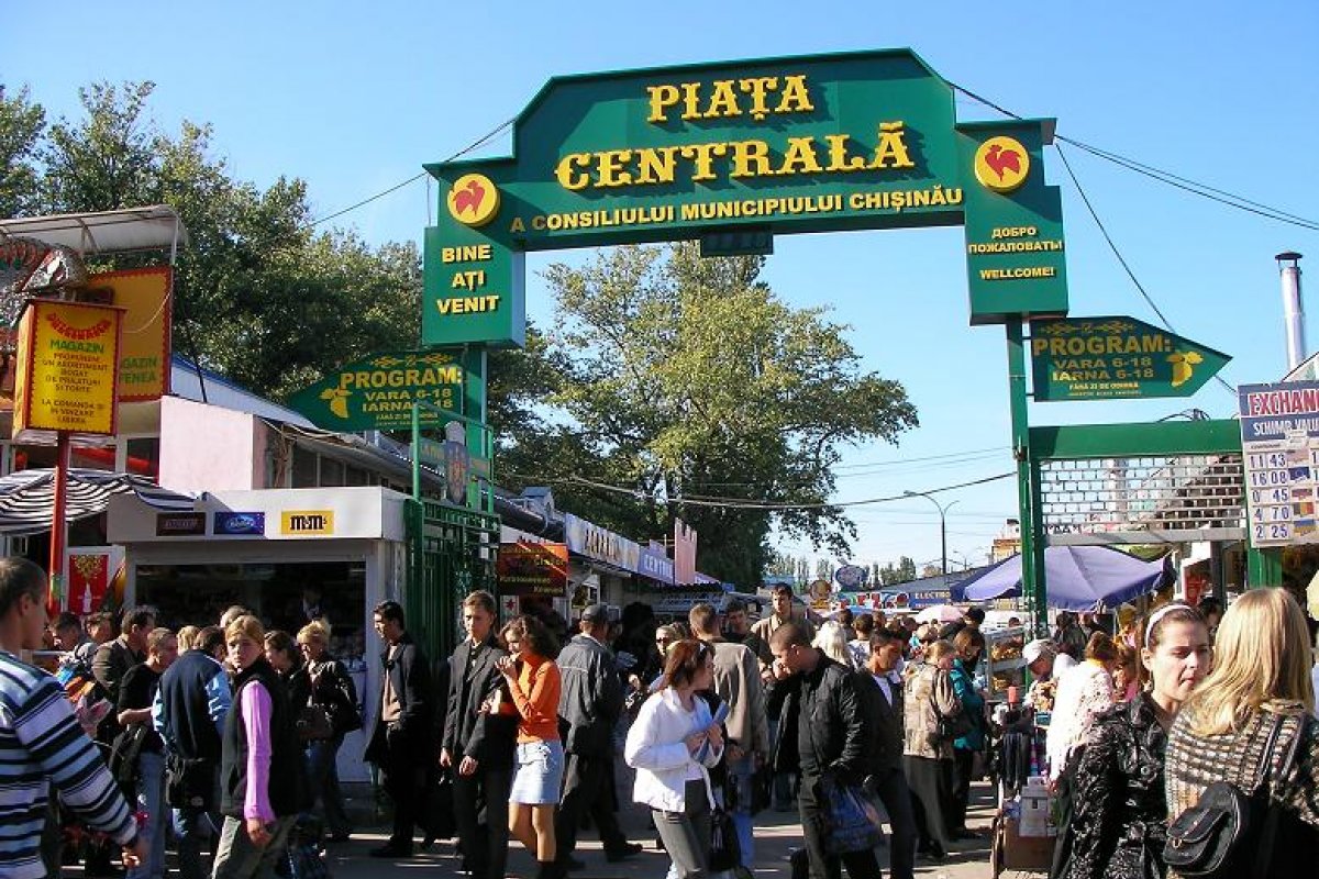 Shopping at Chisinau Central Market