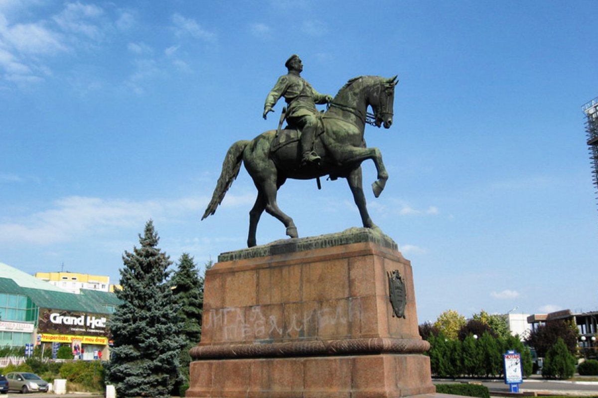 Monument to G. I. Kotovski